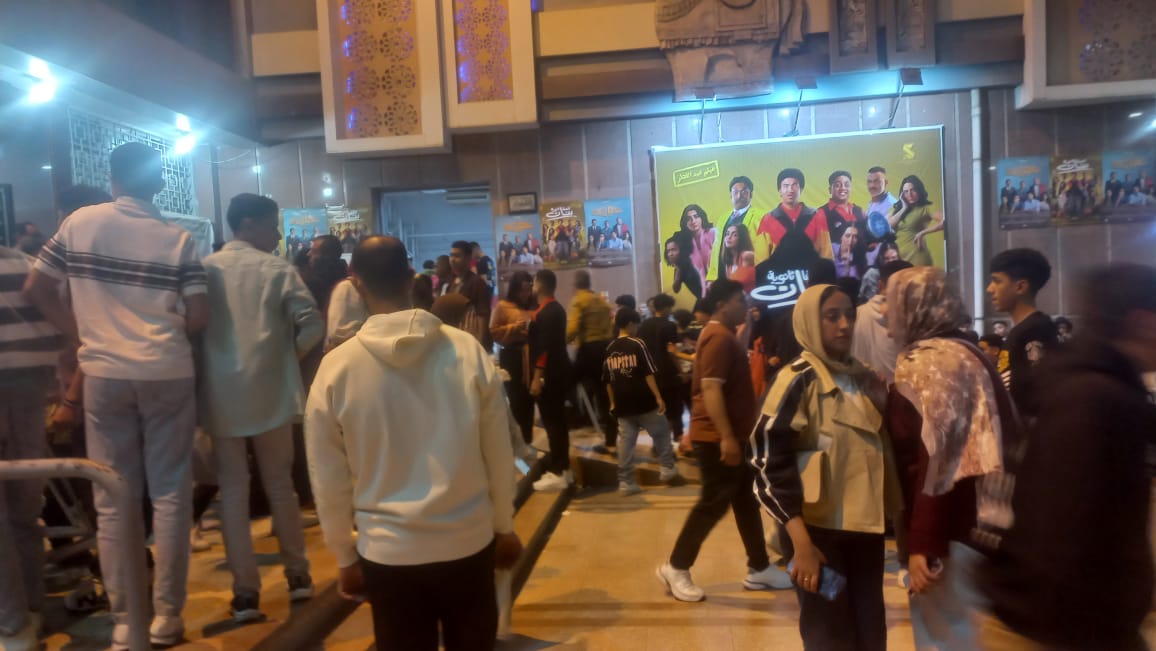 جانب من إقبال الجمهور على سينما الشعب img