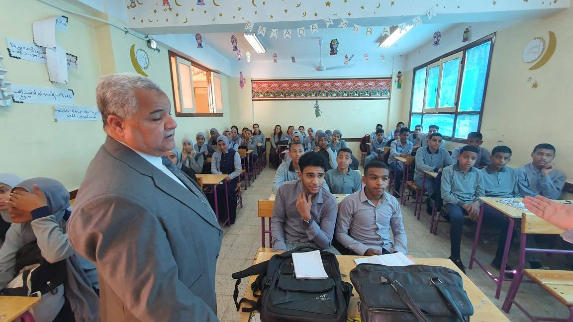 جولات لرصد انتظام العملية التعليمية في مدارس الزينية جولات لرصد انتظام العملية التعليمية في مدارس الزينية