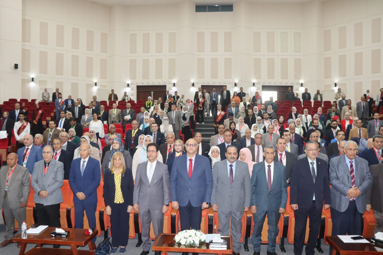 جانب من المؤتمر جانب من المؤتمر