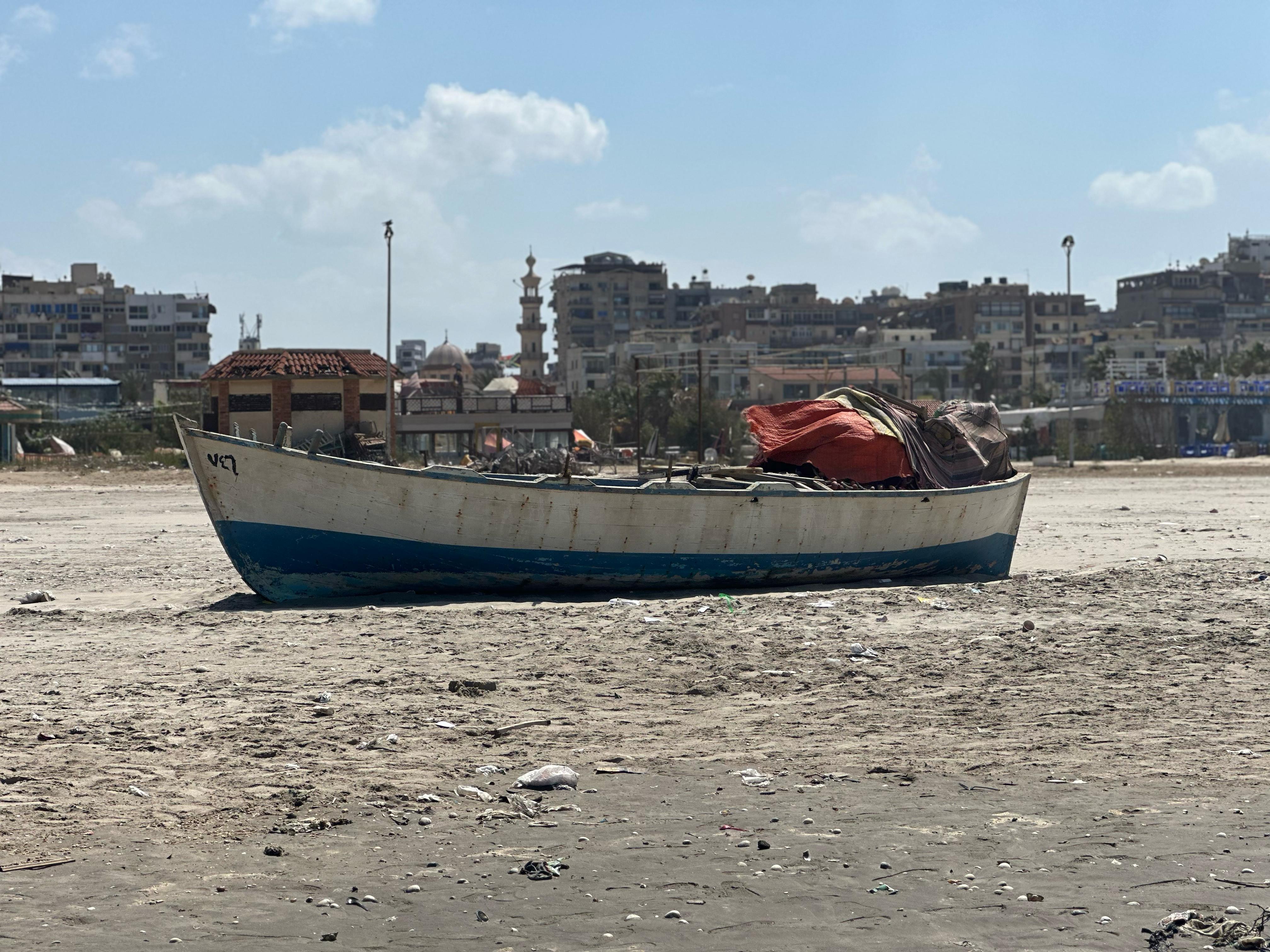 احد مراكب الصيادين احد مراكب الصيادين