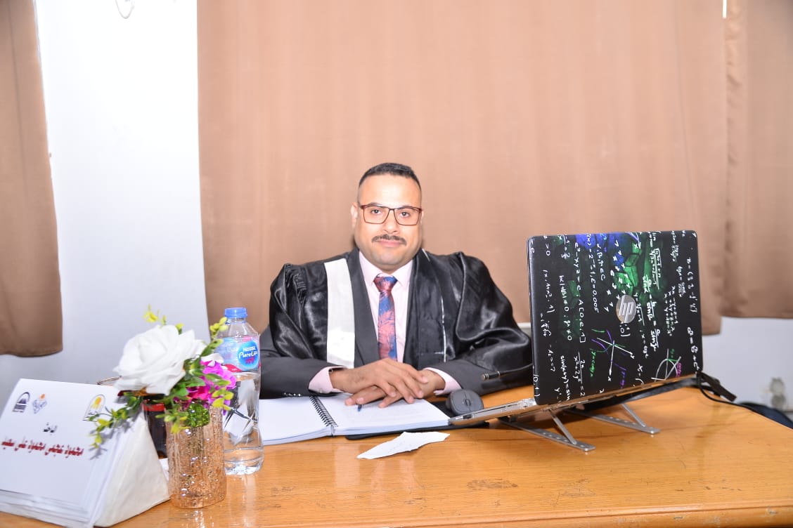الباحث محمود عجمي يحصل على الماجستير الباحث محمود عجمي يحصل على الماجستير