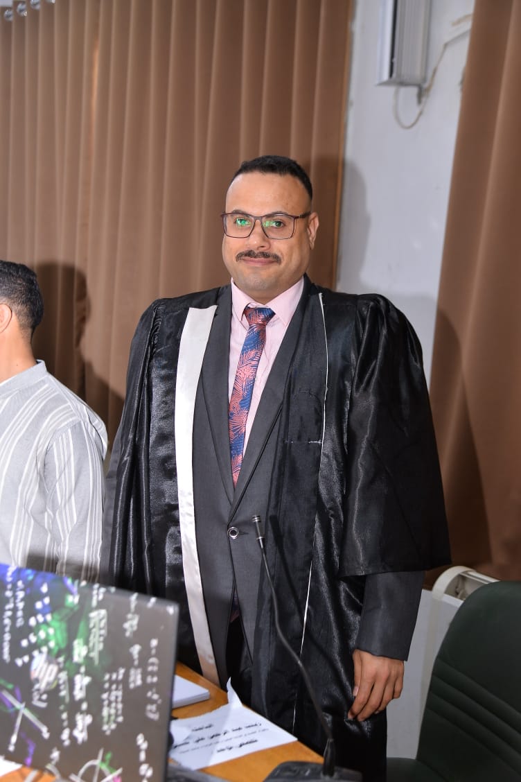 الباحث محمود عجمي يحصل على الماجستير بتقدير امتياز الباحث محمود عجمي يحصل على الماجستير بتقدير امتياز
