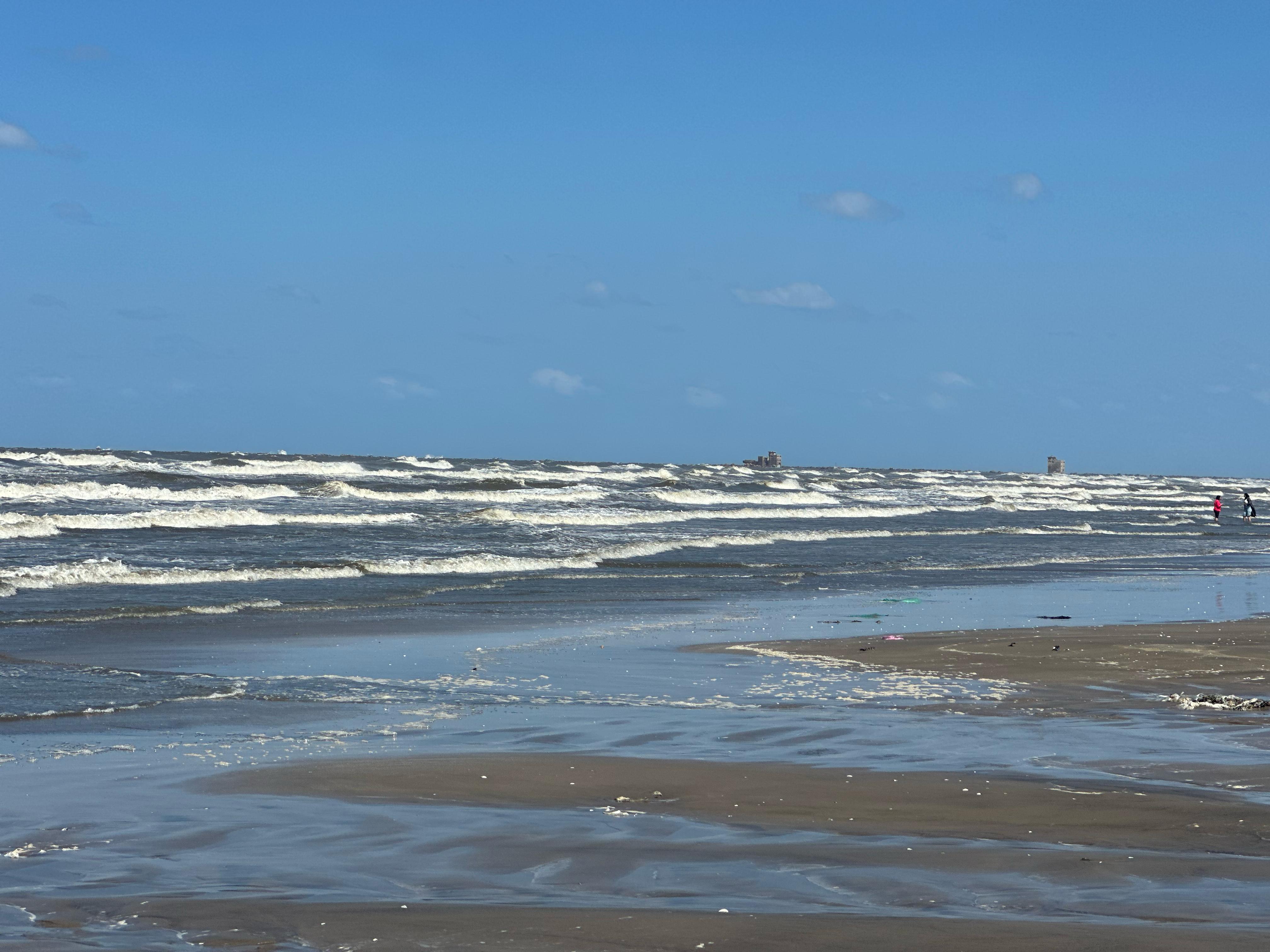 تقلبات في الشاطئ تقلبات في الشاطئ