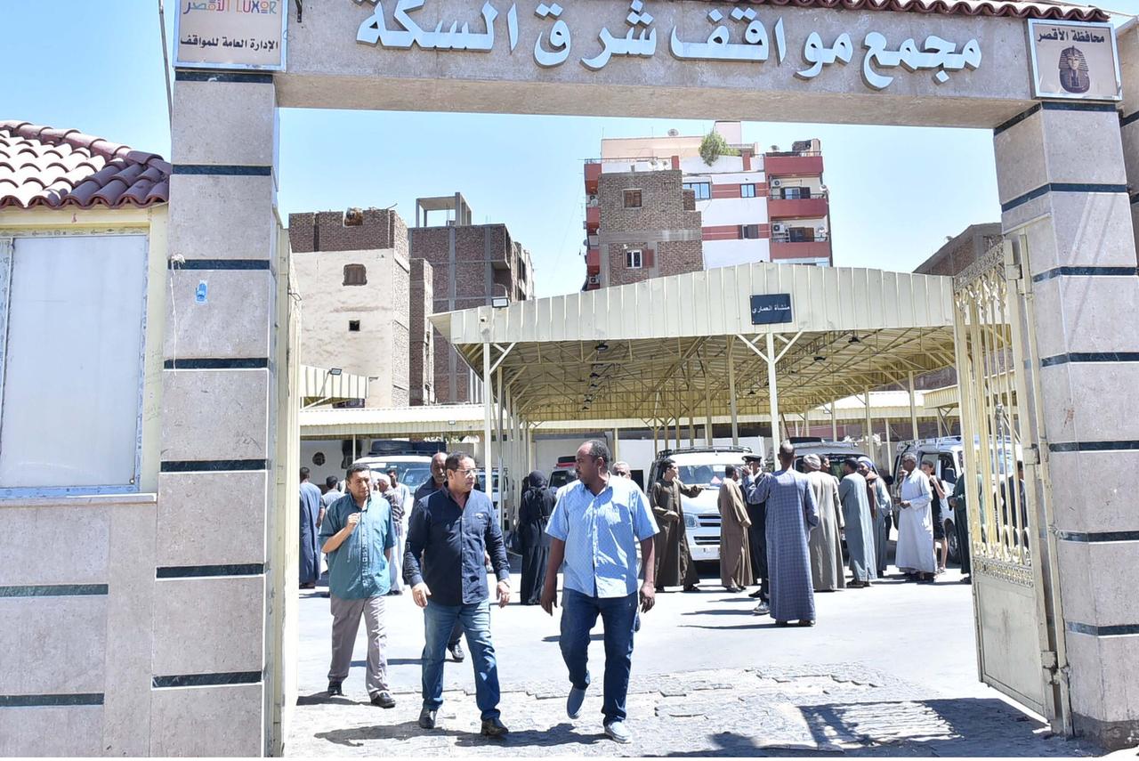 جولات السكرتير المساعد بالمرور الميدانى على المواقف لمتابعة تطبيق التعريفة