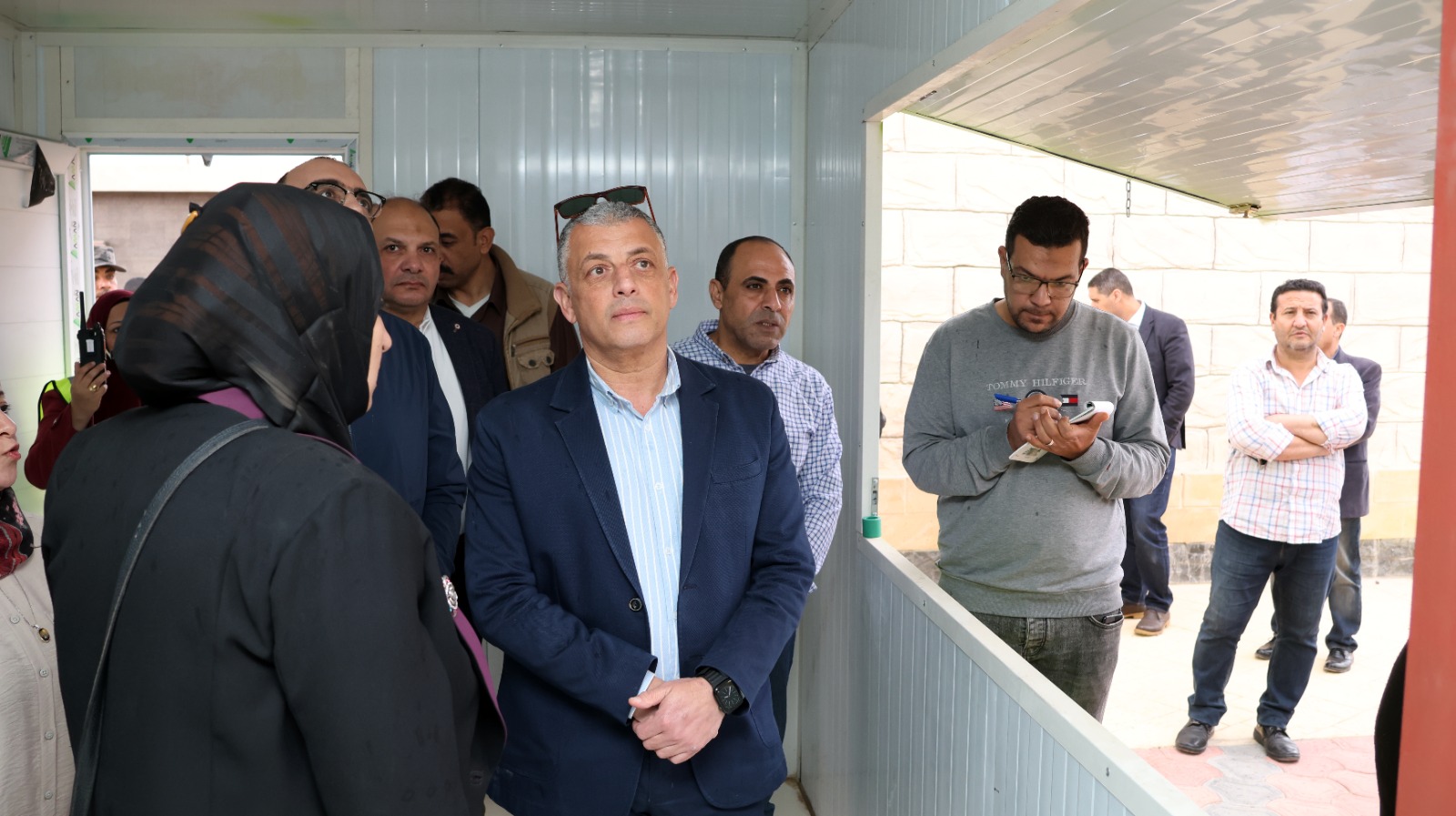 محافظ الاسماعيلية يتفقد المجمع الترفيهي التجاري الجديد بنادي السلام محافظ الاسماعيلية يتفقد المجمع الترفيهي التجاري الجديد بنادي السلام