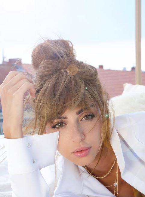 النجمة ميريام فارس