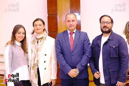 الناقدة علا الشافعي رئيس تحرير اليوم السابع والكاتب على الكشوطى رئيس قسم الفن والزميل مدحت وهبة والزميلة بتول عصام