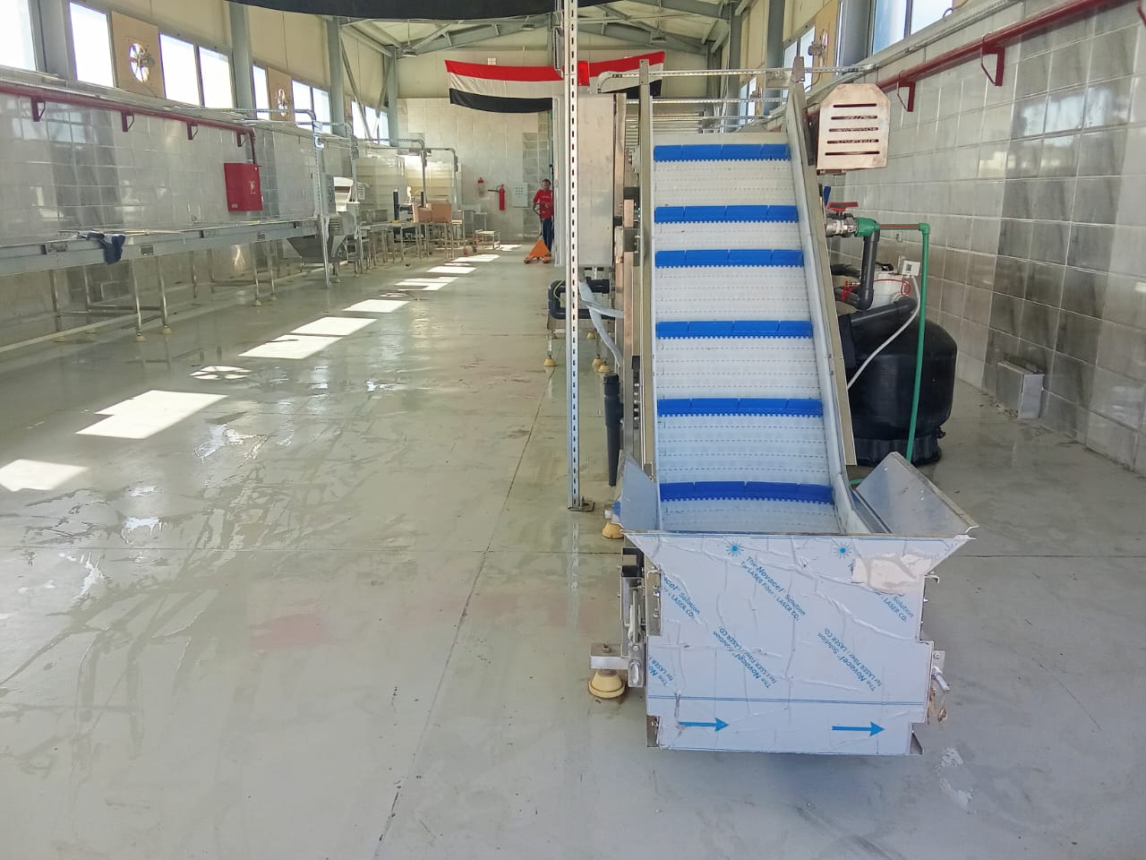 تجهيزات مجمع الصناعات الغذائية والتعبئة لتجفيف الطماطم بقرية الكيمان تجهيزات مجمع الصناعات الغذائية والتعبئة لتجفيف الطماطم بقرية الكيمان