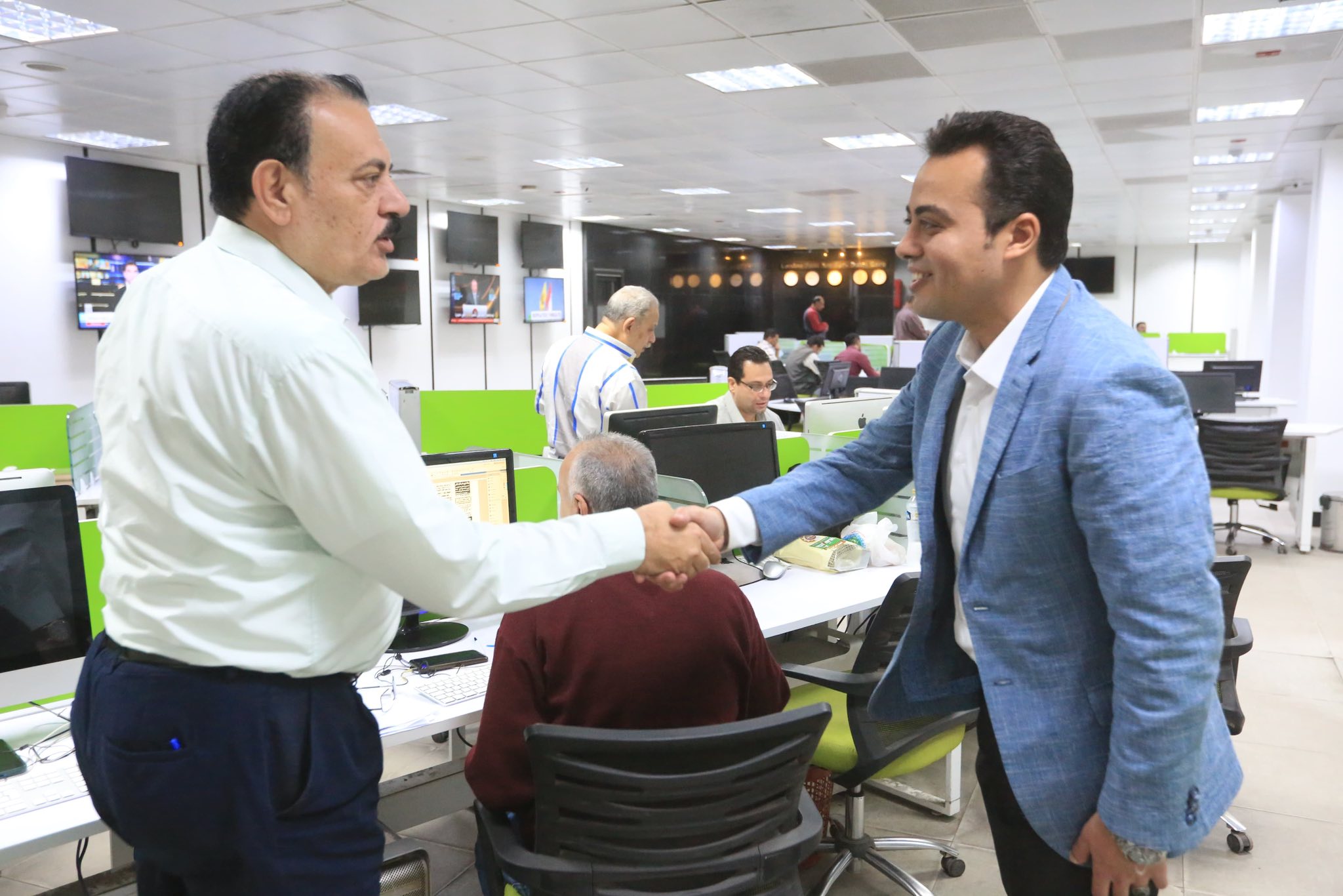 محمد السيد الشاذلى يزور الأخبار  فى اطار جولاته الانتخابية (13)