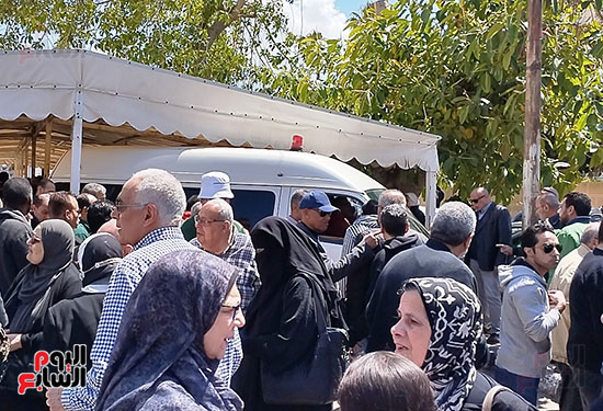 تشيع-جثمان-المخرج-المسرحي-مصطفي-درويش-من-الإسكندرية تشيع-جثمان-المخرج-المسرحي-مصطفي-درويش-من-الإسكندرية