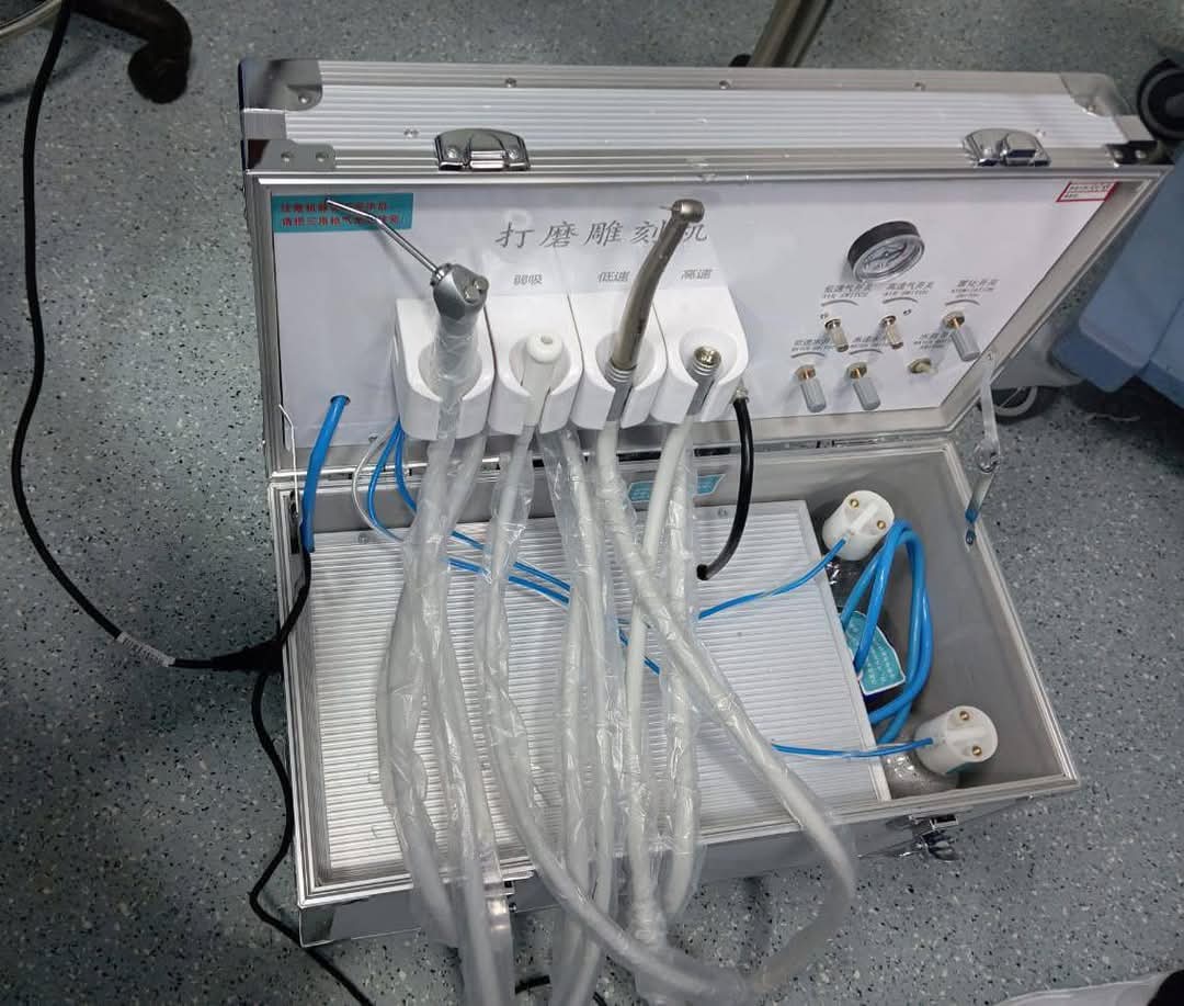 أجهزة حديثة بقسم الاسنان أجهزة حديثة بقسم الاسنان