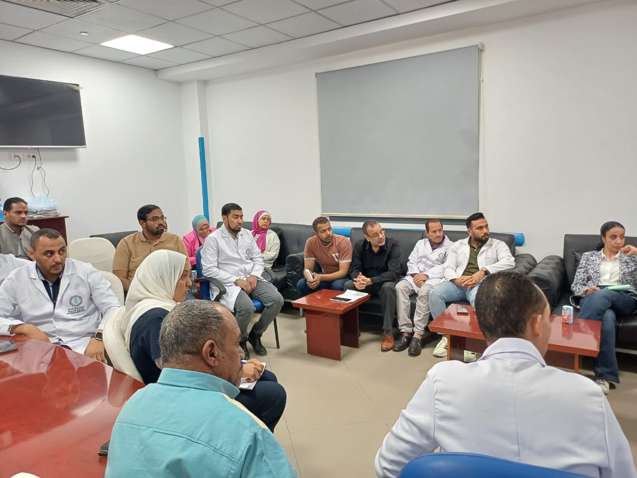 لقاء مع الطاقم الطبى لقاء مع الطاقم الطبى