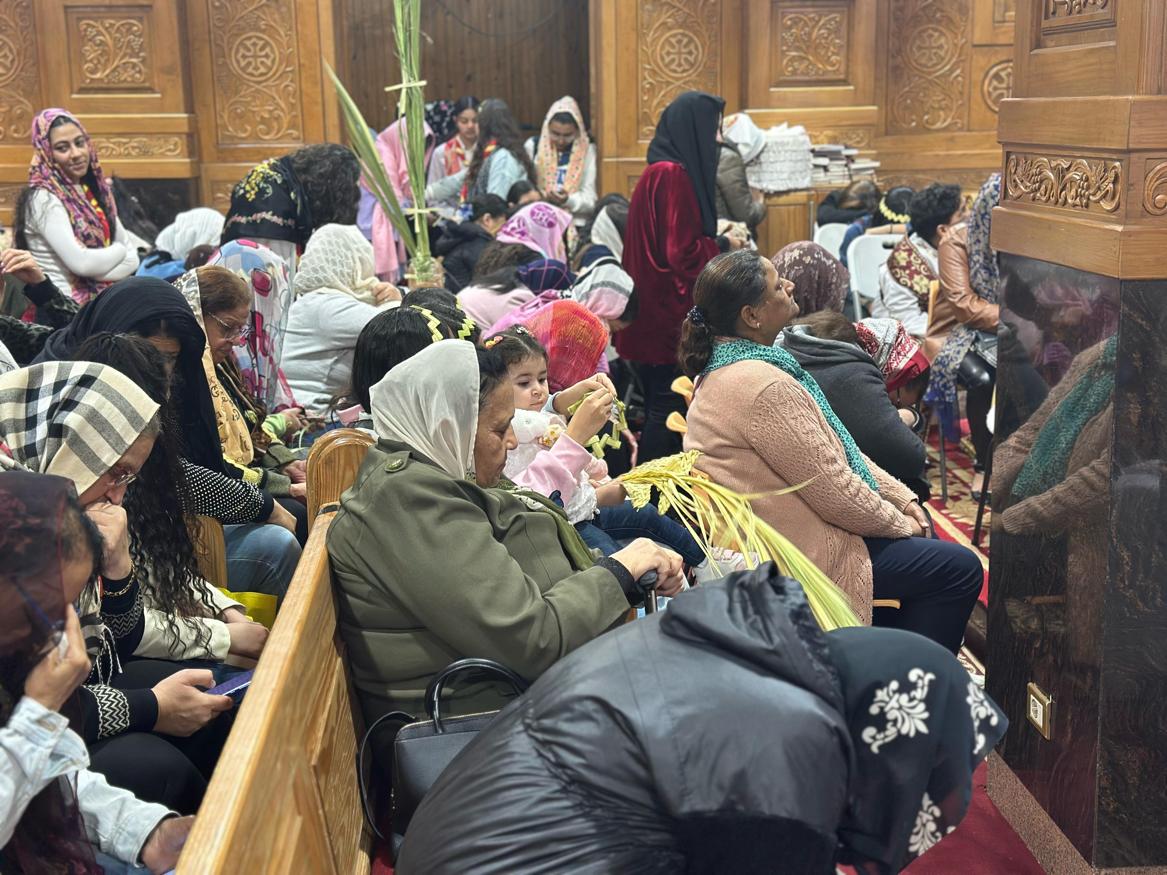 القداس في الكنيسة اليوم الأحد القداس في الكنيسة اليوم الأحد