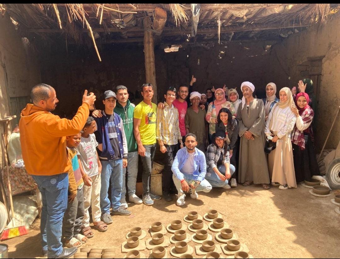 الطلاب بقرية ام دومة 