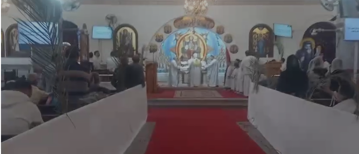 المئات يؤدون قداس أحد الشعانين فى كنيسة مارمينا غرب مدينة كفر الشيخ المئات يؤدون قداس أحد الشعانين فى كنيسة مارمينا غرب مدينة كفر الشيخ