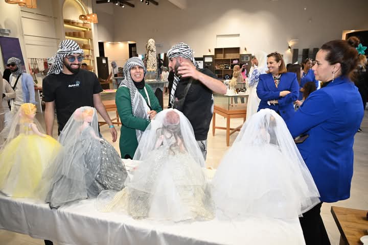 جانب من المعروضات جانب من المعروضات