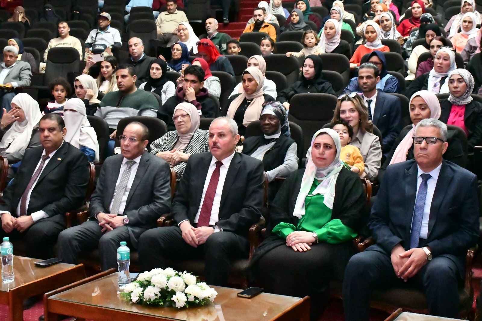 رئيس الجامعة ونوابه