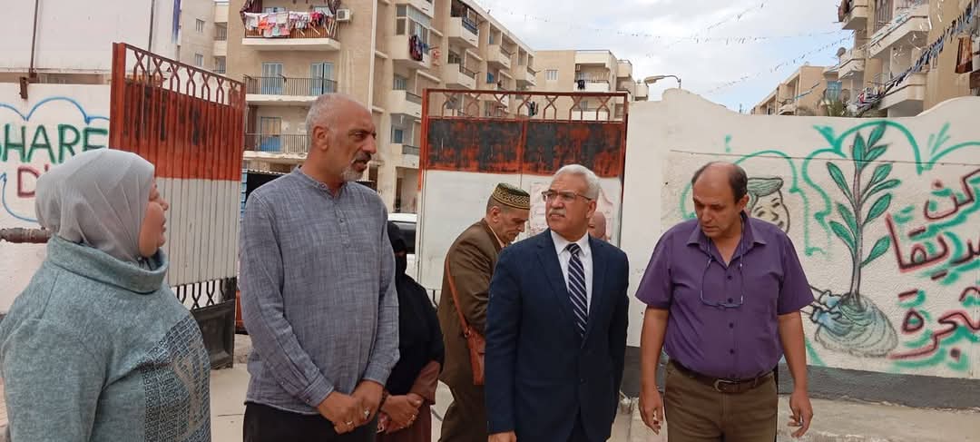 وكيل وزارة التعليم فى أحد المدارس