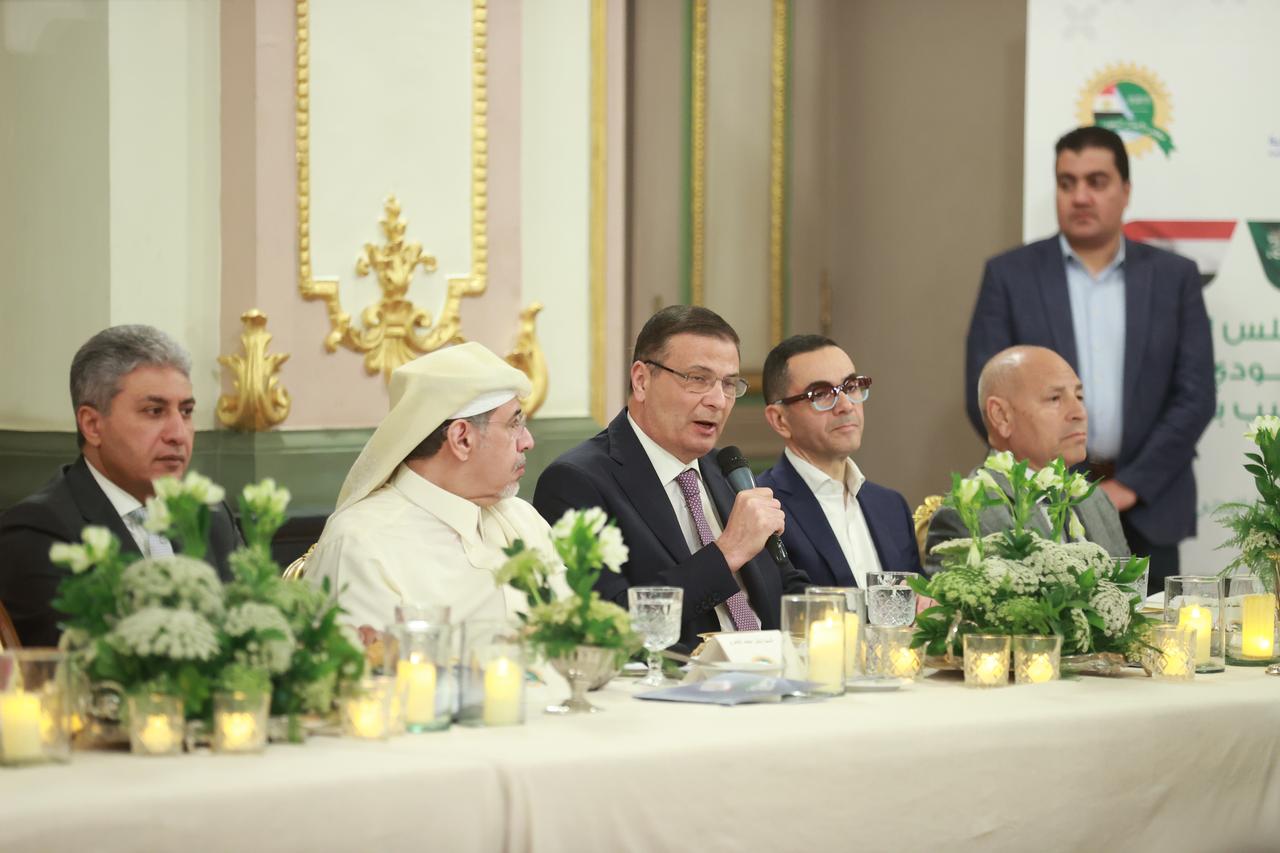 جانب من الحوار جانب من الجلسة الحوارية