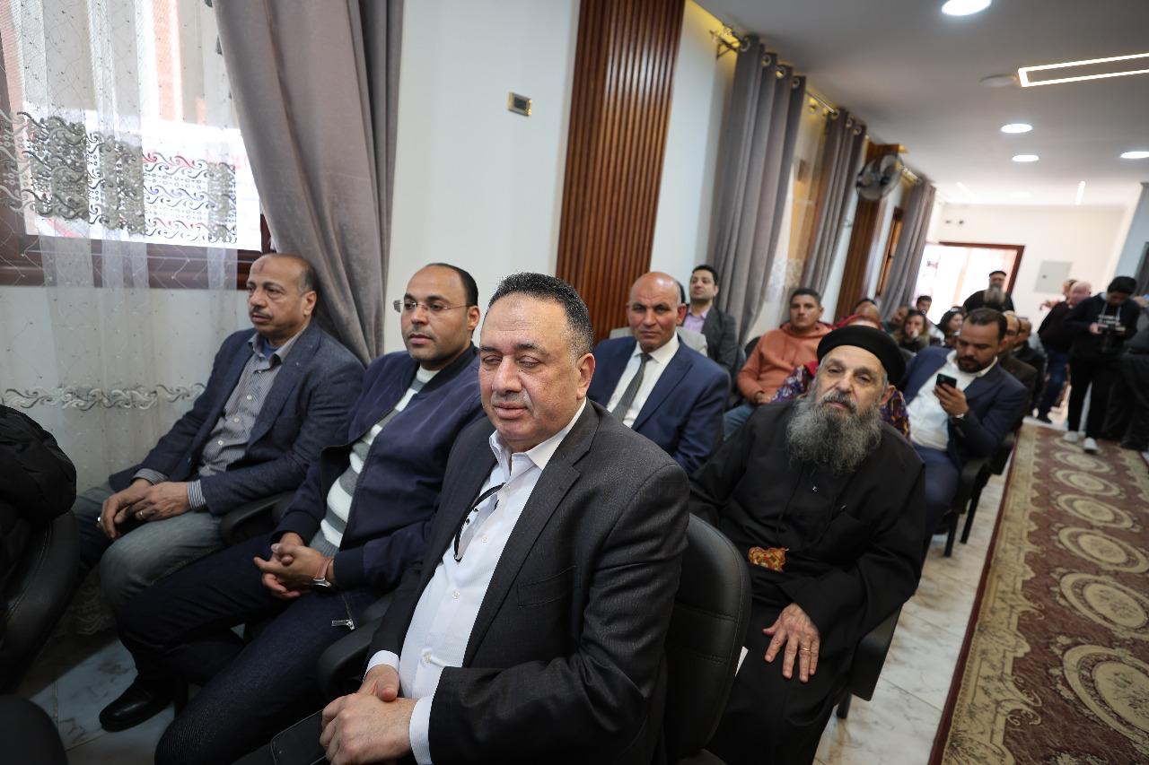 جانب من الحضور بكنيسة غرب كفر الشيخ جانب من الحضور بكنيسة غرب كفر الشيخ