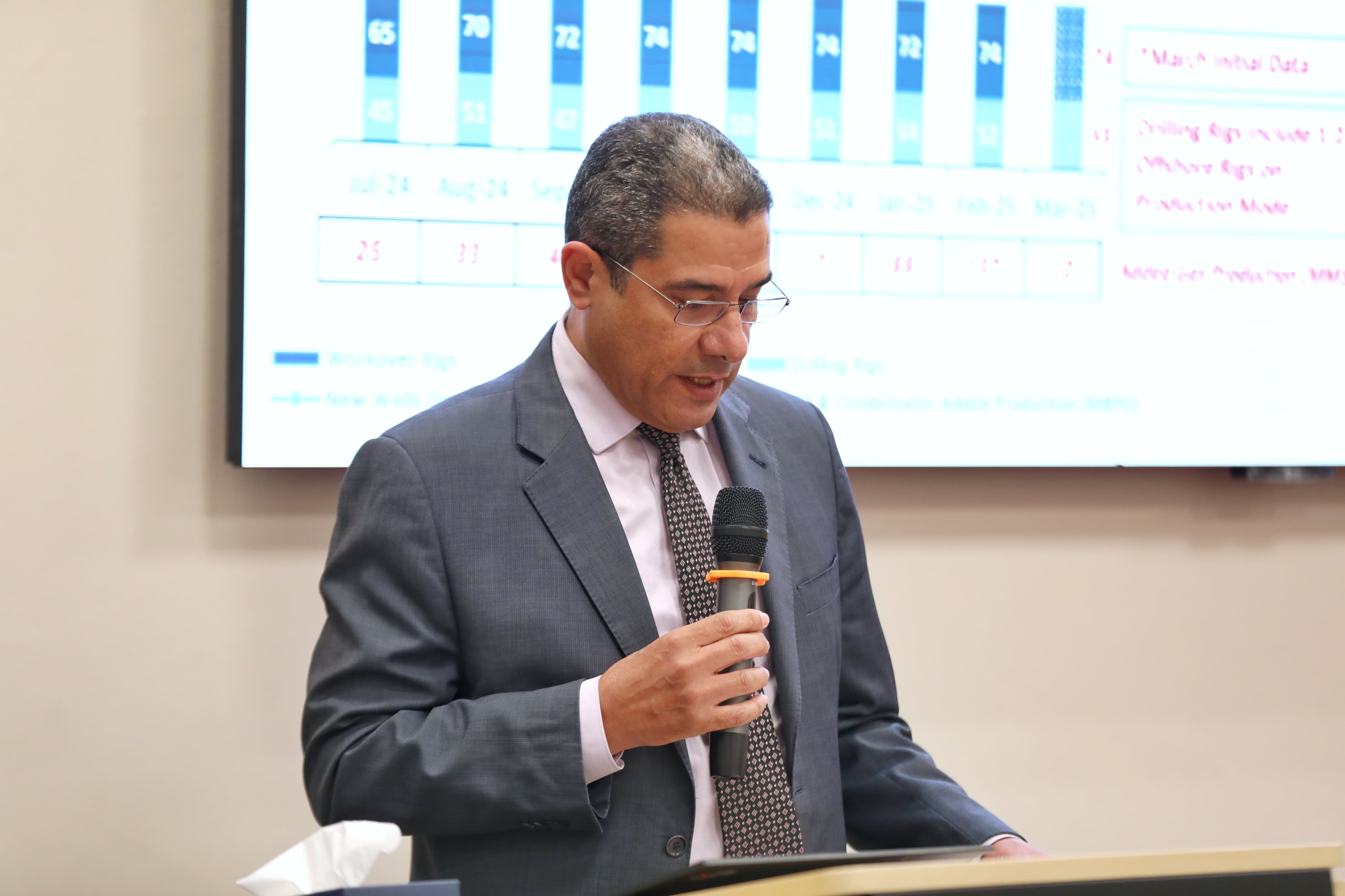 وزير البترول (7)