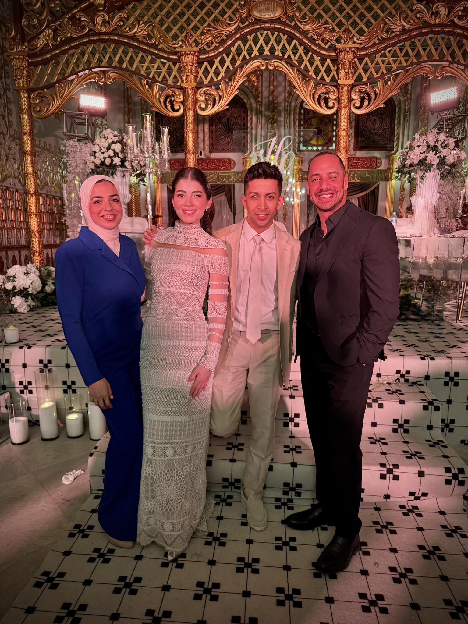 عمرو وهبة وزوجته برفقة هشام جمال وليلي زاهر من عقد قرانهما عمرو وهبة وزوجته برفقة هشام جمال وليلي زاهر من عقد قرانهما