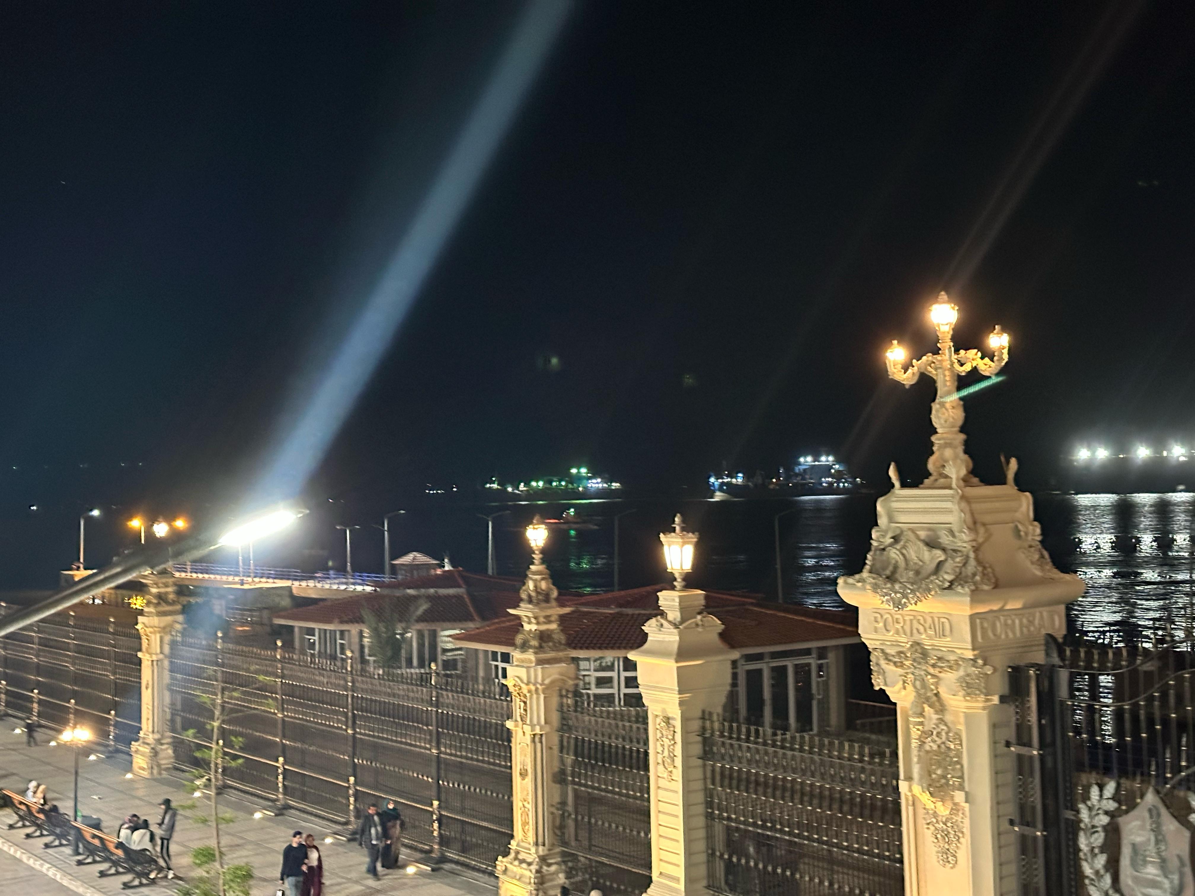 قناة السويس ببورسعيد