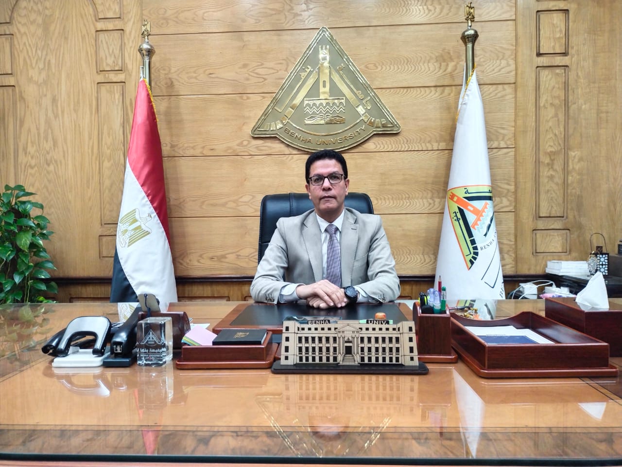 رئيس جامعة بنها