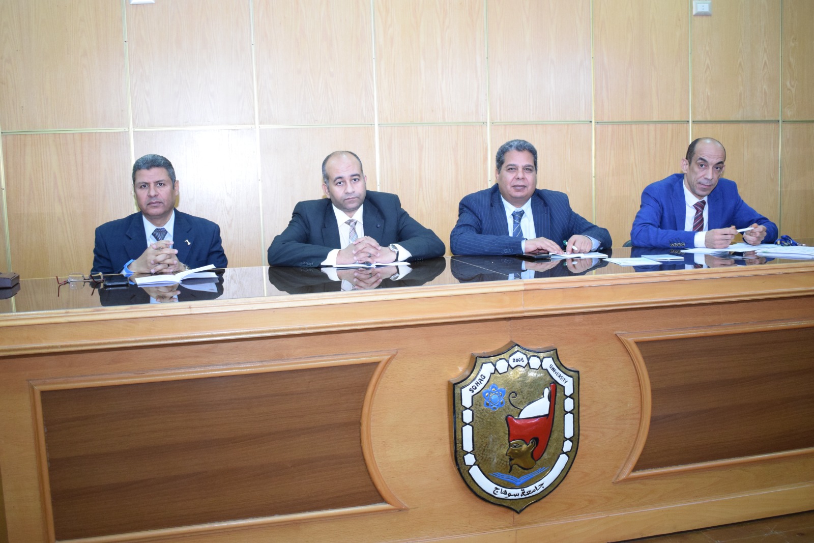 جانب من جلسات المؤتمر 