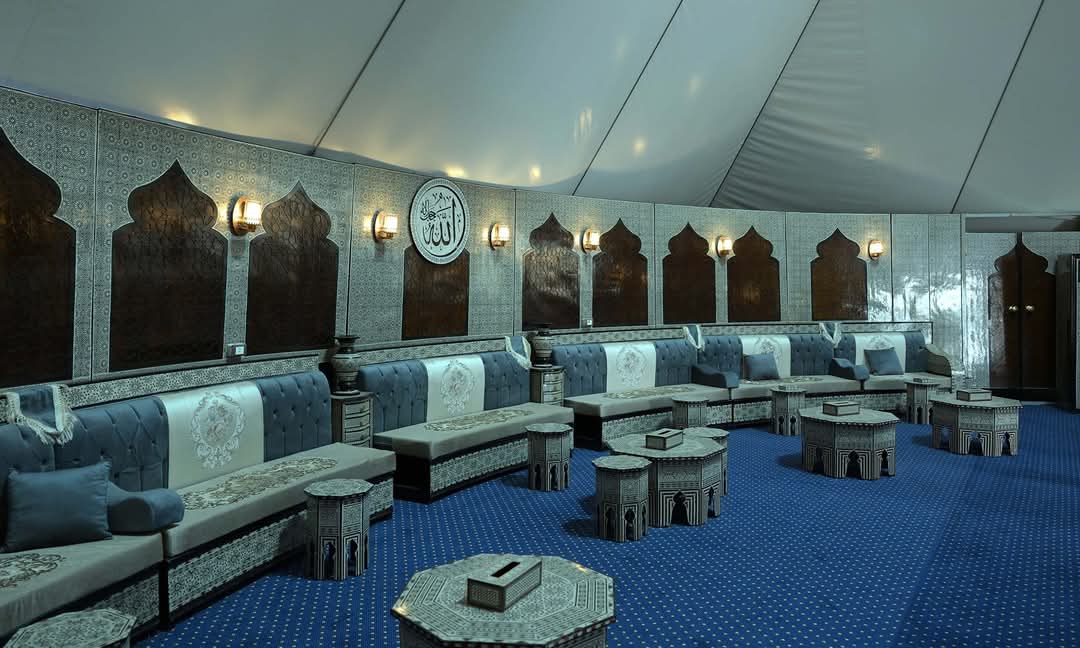 الخيمة التراثية من الداخل الخيمة التراثية من الداخل