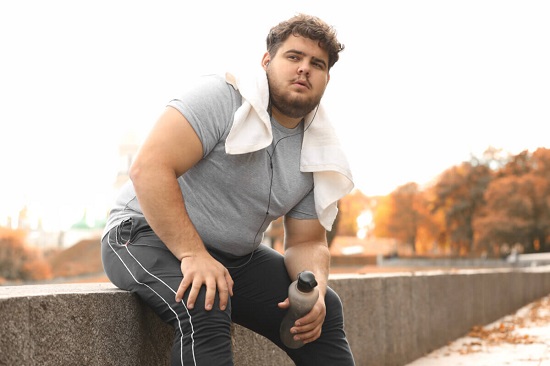 رجل بوزن زائد رجل بوزن زائد