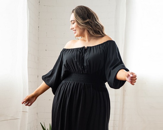 سيدة بوزن زائد سيدة بوزن زائد