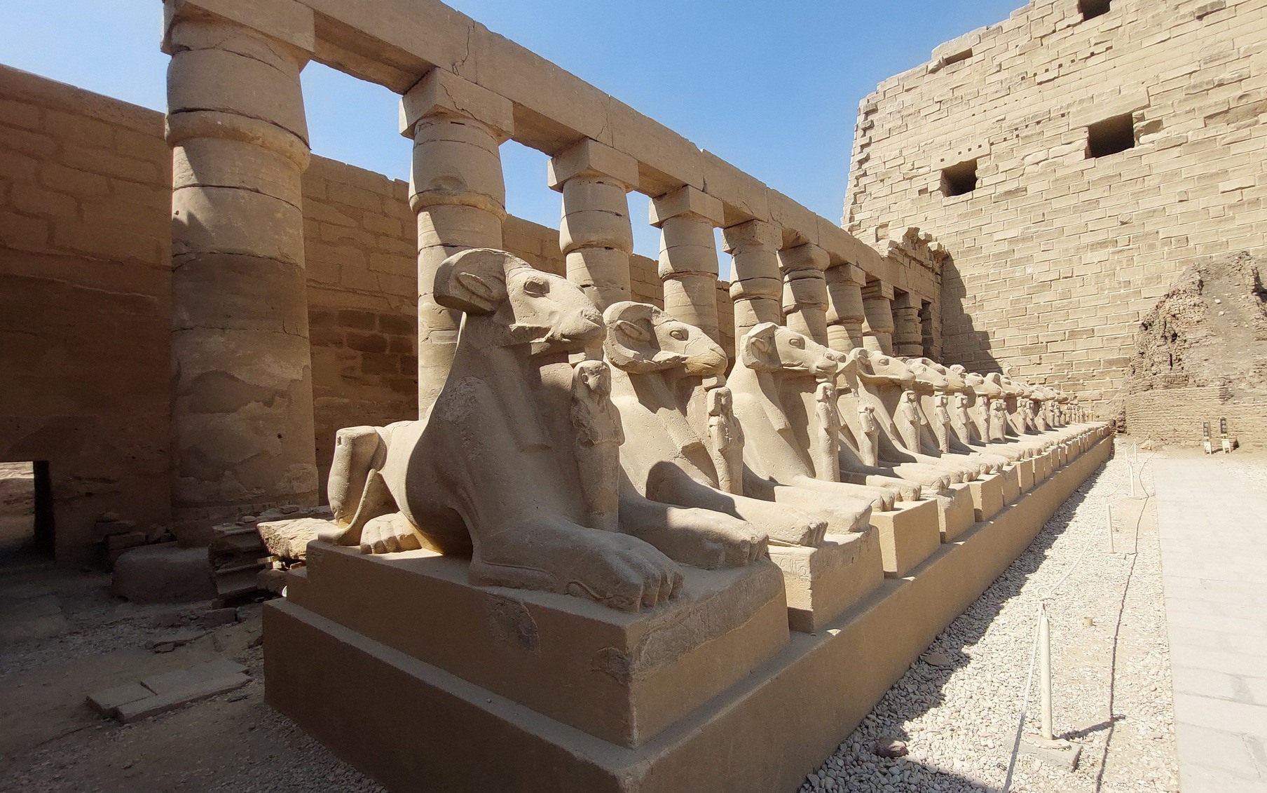 سحر الأقصر أهلها للفوز بالجائزة وفعاليات لمدة عامين سحر الأقصر أهلها للفوز بالجائزة وفعاليات لمدة عامين