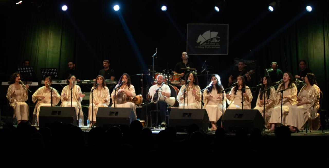 فلكلوريتا تحتفل مع أهالي أسيوط بالعيد القومي للمحافظة بأغاني من التراث (3)