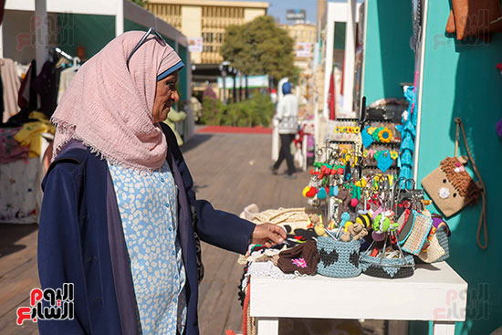ضيوف المعرض في اليوم الاول للمعرض بعد الافتتاح (3)