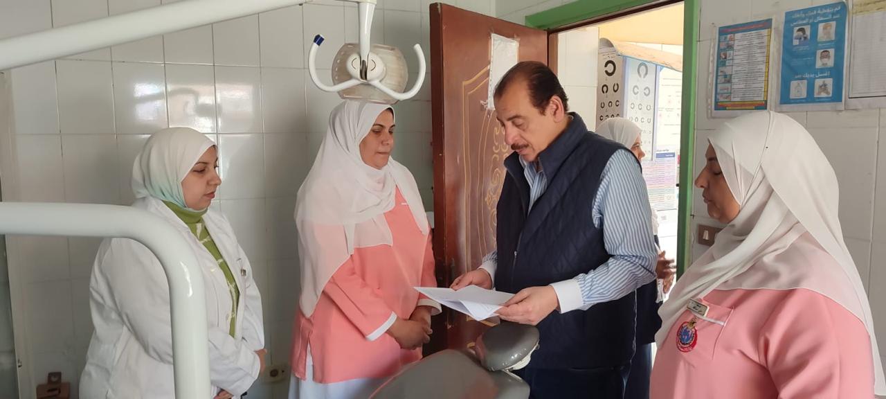 نائب وزير الصحة يجرى زيارة ميدانية لعددٍ من المستشفيات بالبحيرة