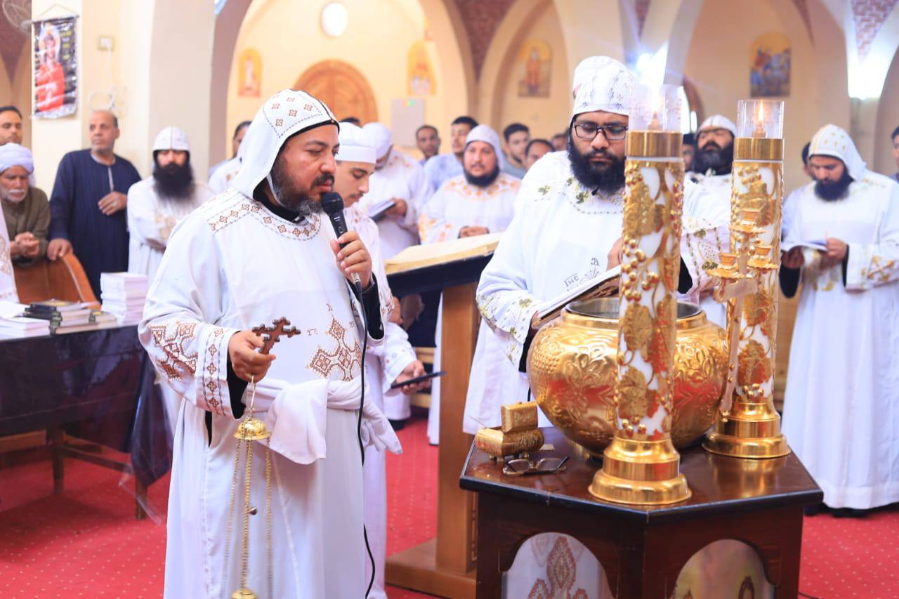 الاحتفال بخميس العهد في دير الأنبا متاؤس الفاخوري جنوب الأقصر
