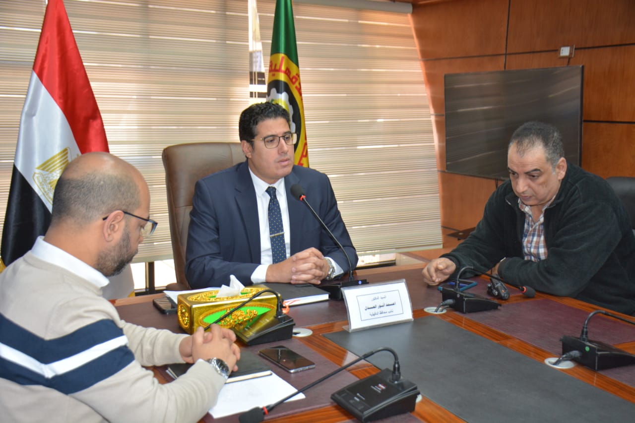 جانب من الاجتماع (1)