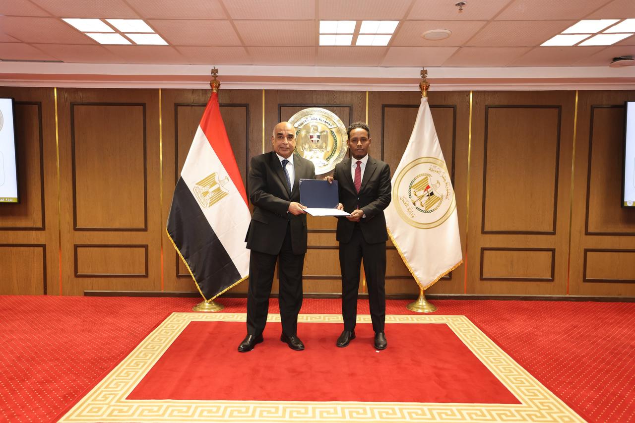 وزير العدل يكرم القضاة الصوماليين