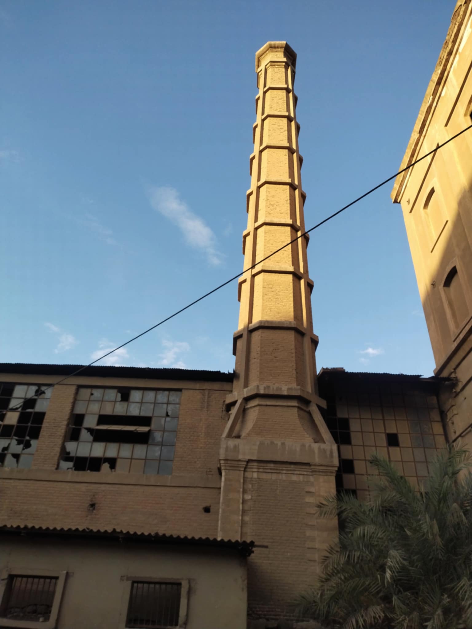 المدخنة الخارجية المدخنة الخارجية