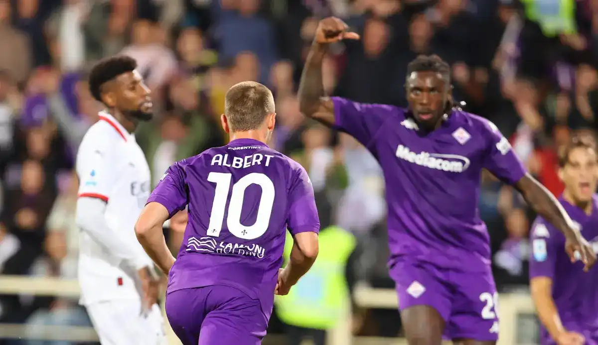 فرحة لاعبى فيورنتينا فرحة لاعبى فيورنتينا