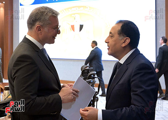 مجلس الوزراء  (2)