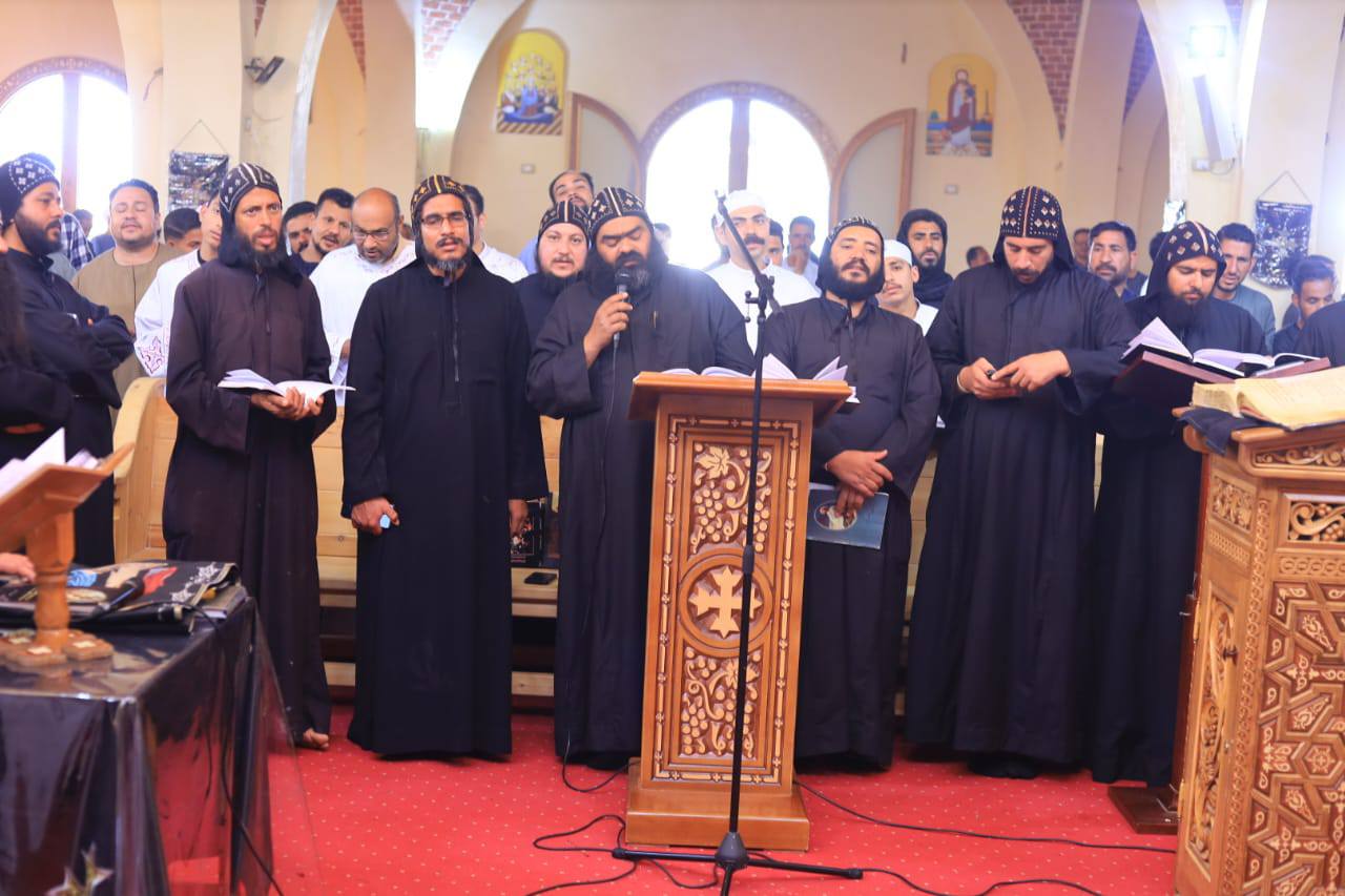 الصلوات بدير القديس الأنبا متاؤس الفاخوري بجبل أصفون في إسنا