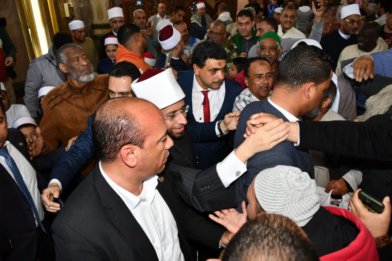 وزير الأوقاف يتفقد تطوير ساحة مسجد أبي العباس المرسي والمنطقة المحيطة بها (6)