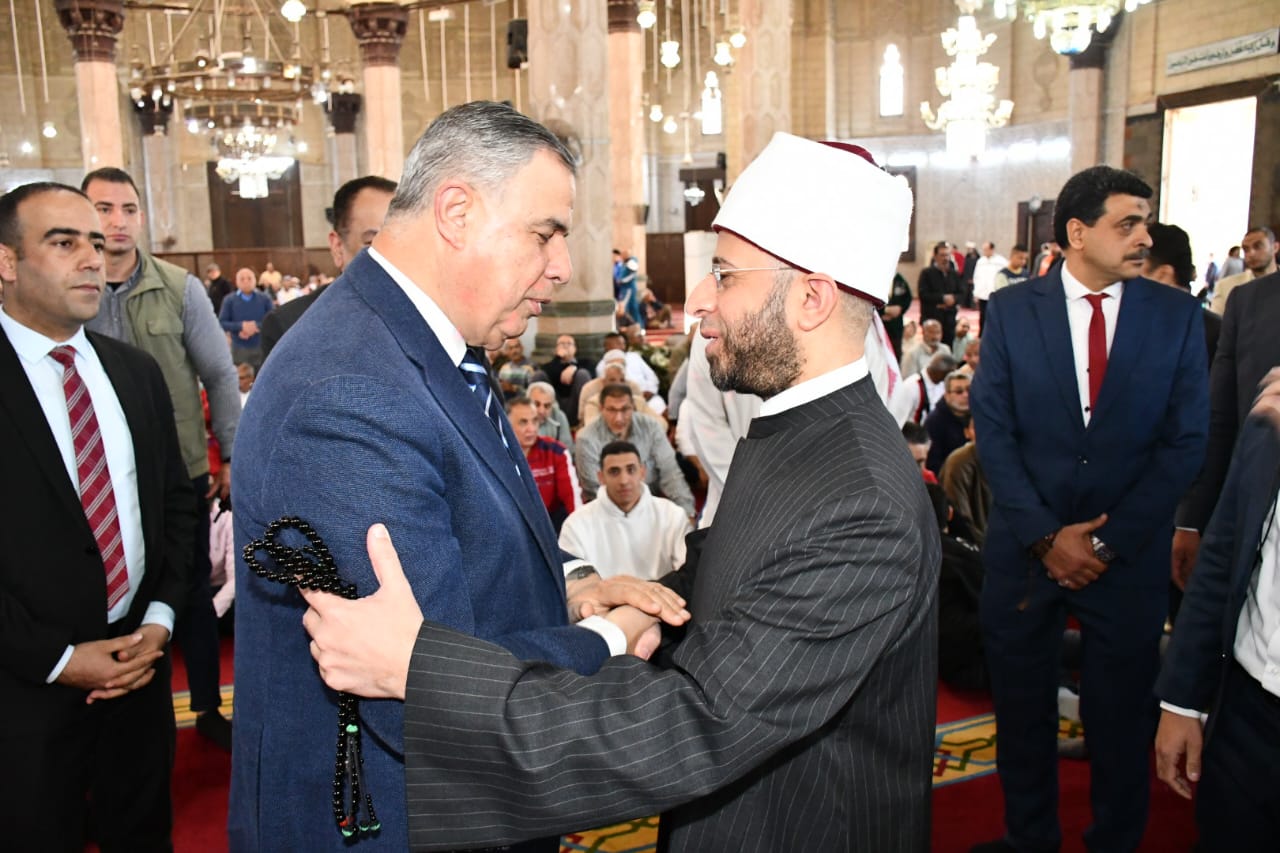 وزير الأوقاف يتفقد تطوير ساحة مسجد أبي العباس المرسي والمنطقة المحيطة بها (2)