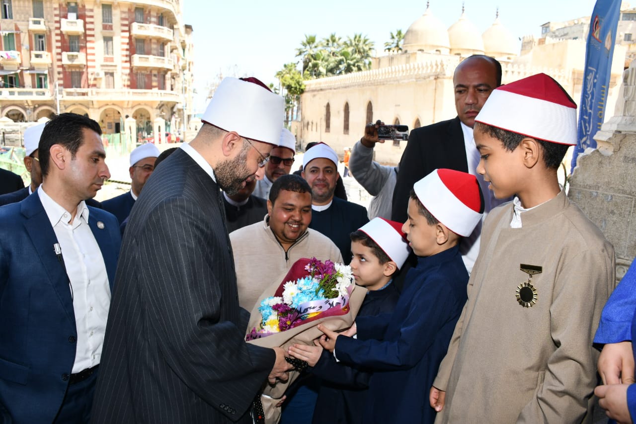 وزير الأوقاف يتفقد تطوير ساحة مسجد أبي العباس المرسي والمنطقة المحيطة بها (3)