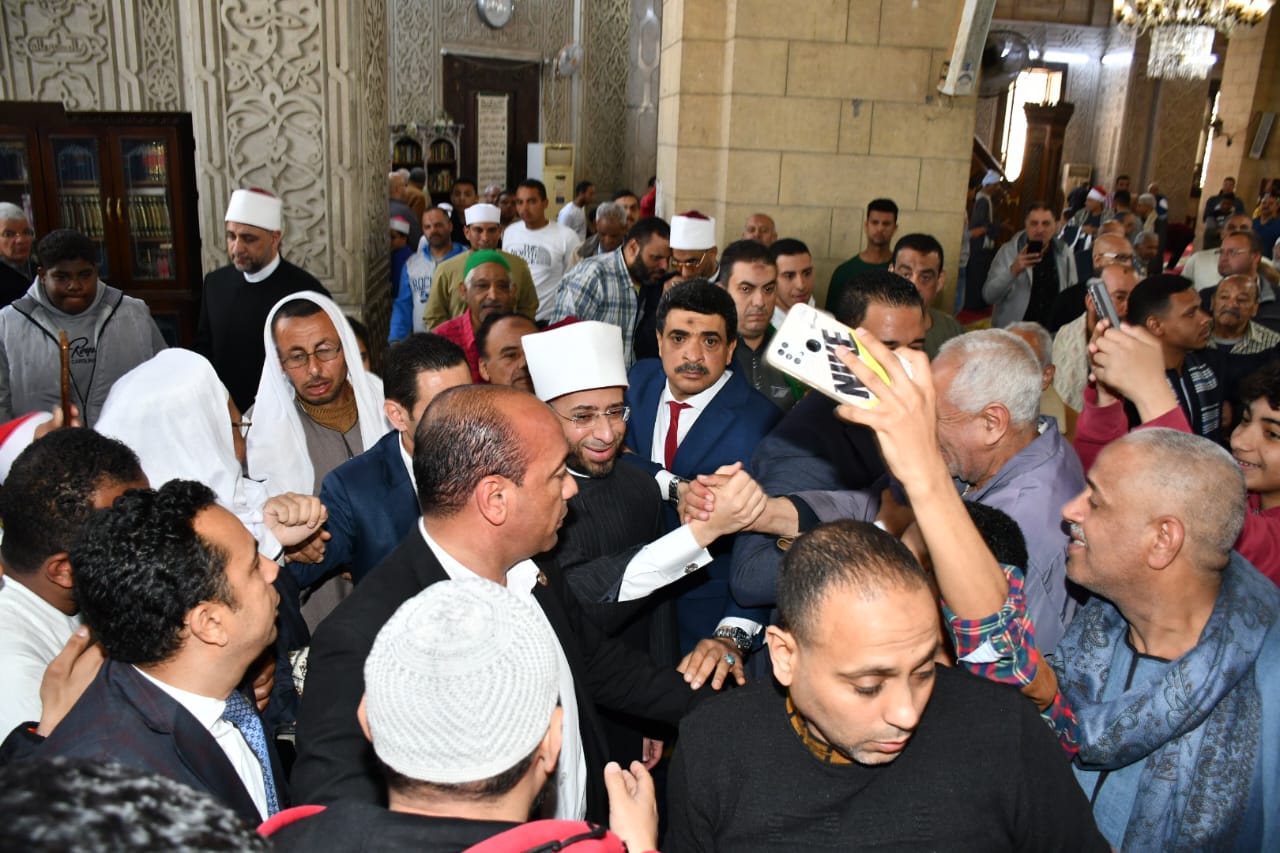 وزير الأوقاف يتفقد تطوير ساحة مسجد أبي العباس المرسي والمنطقة المحيطة بها (5)