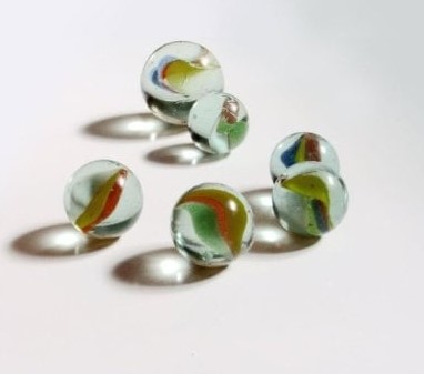 كرات زجاجية أو مجموعة بلى