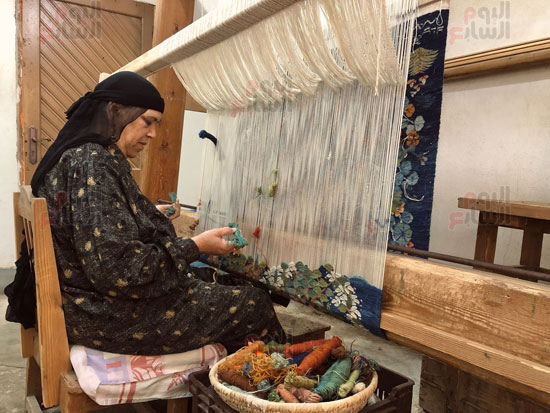 إبداع-منذ-الطفولة-على-أوتار-النول-بألوان-الطبيعة إبداع-منذ-الطفولة-على-أوتار-النول-بألوان-الطبيعة