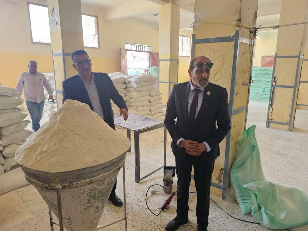 وكيل التموين خلال جولاته على المطاحن مع بدء موسم القمح وكيل التموين خلال جولاته على المطاحن مع بدء موسم القمح